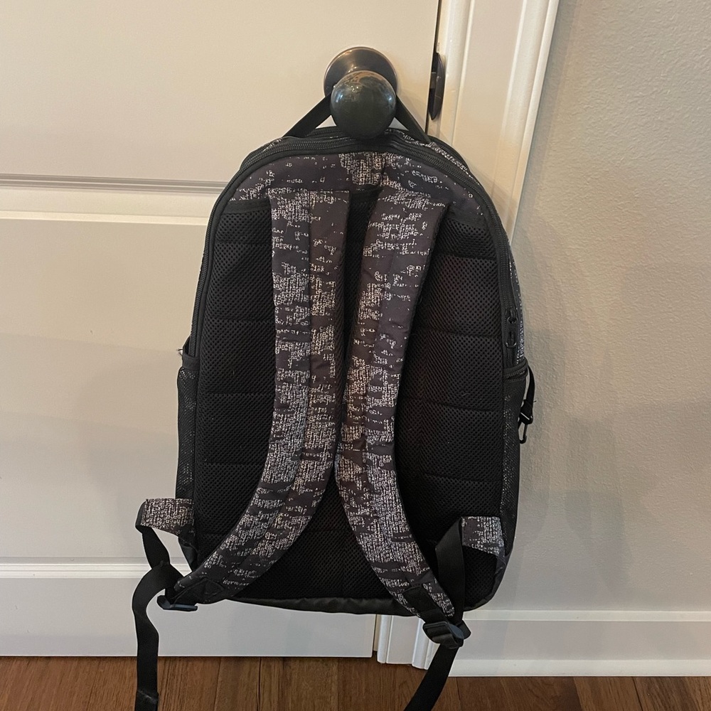 Nike Pattern Backpack - Picture 2 of 3